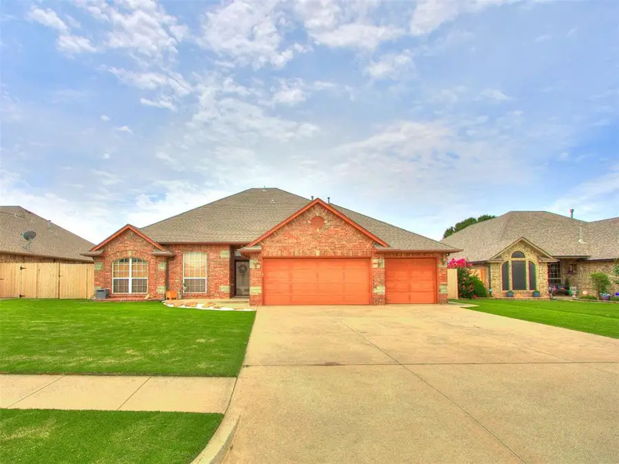 705 N Buckhorn Way Drive, Mustang, OK 73064 - #2