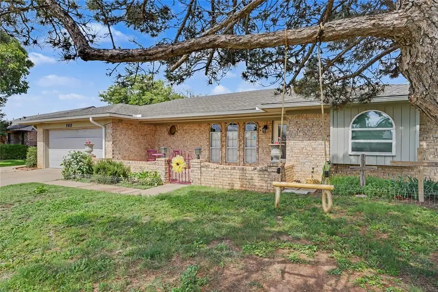 2412 N Robin Street, Altus, OK 73521 - #2
