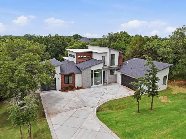 7717 Whitney Michel Drive, Oklahoma City, OK 73121