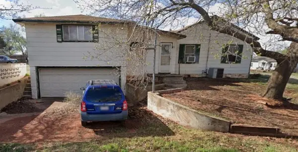 612 N 2nd Street, Sayre, OK 73662