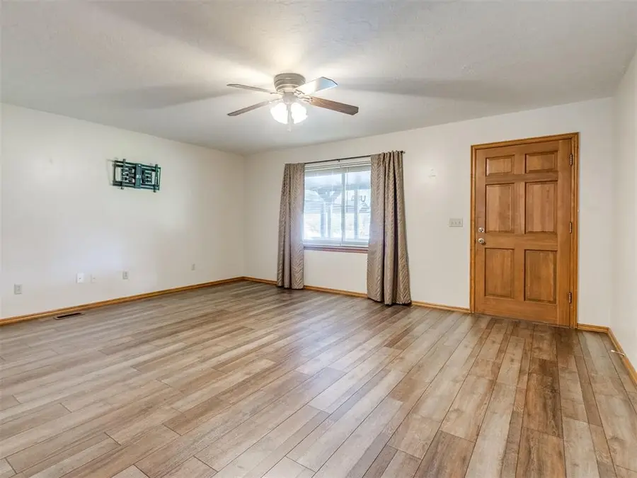 217 NW 5th Street, Lexington, OK 73051 - #2