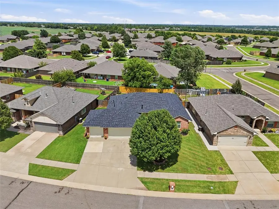 2251 Blue Jay Drive, Edmond, OK 73012 - #2