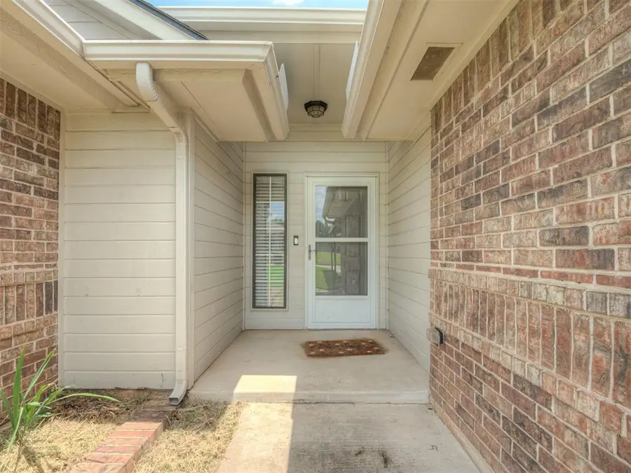 410 Harvest Hills, Harrah, OK 73045 - #2