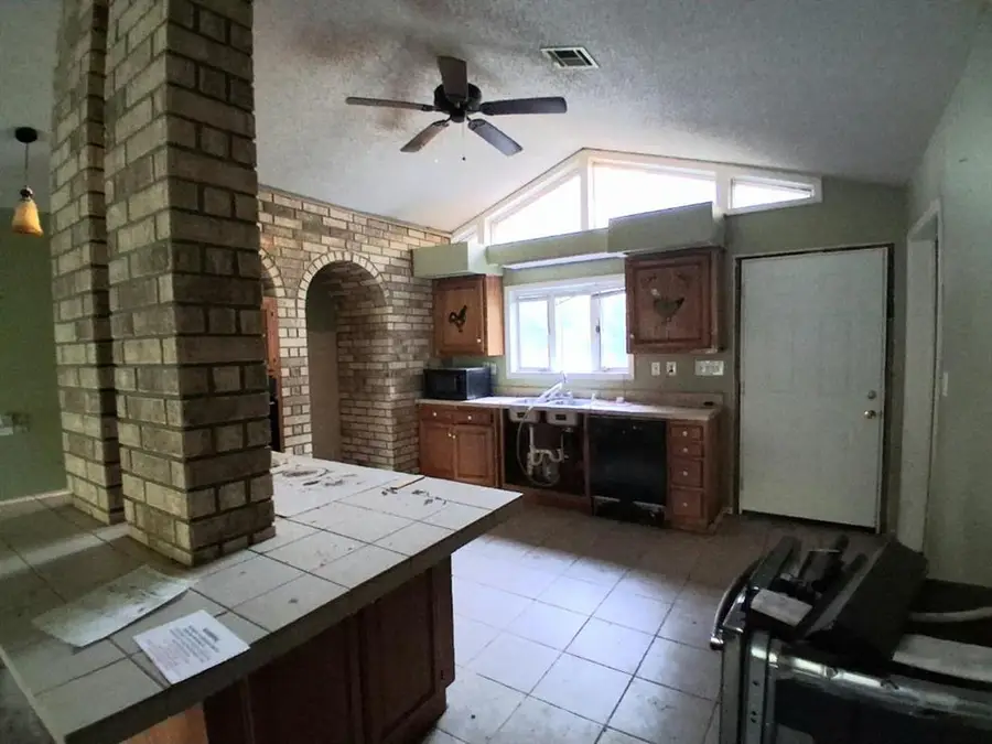 1405 N 14th Street, Okemah, OK 74859 - #3
