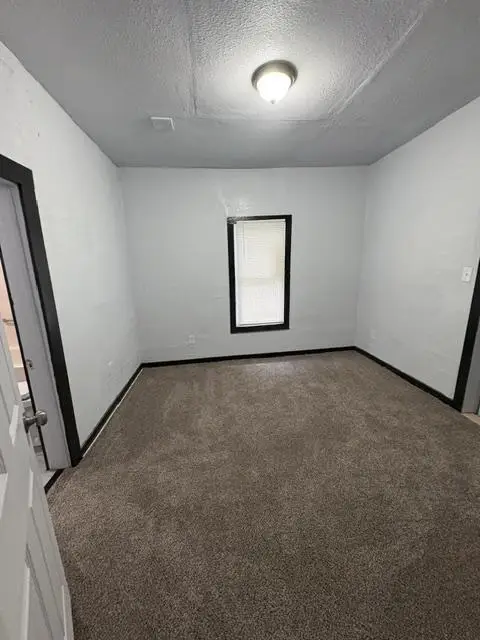 904 SW G Avenue, Lawton, OK 73501 - #3