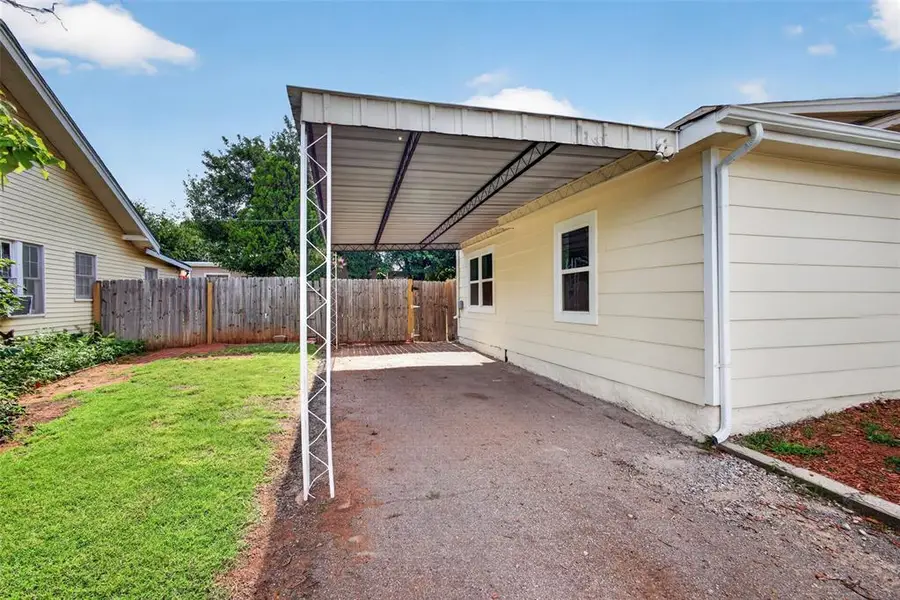 321 N Howard Street, Elk City, OK 73644 - #3
