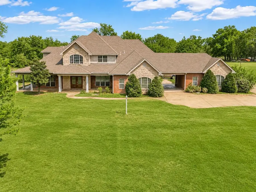 1419 W Royal Oaks Road, Pauls Valley, OK 73075 - #2