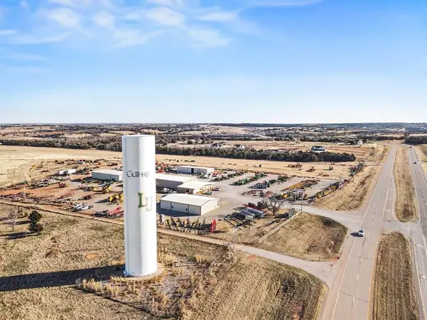 1001 Meadow Park Road, Guthrie, OK 73044