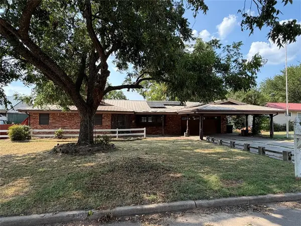 808 N Burns Street, Holdenville, OK 74848