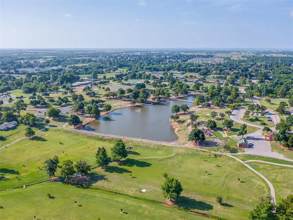 1209 Park Avenue, Chickasha, OK 73018 - #1