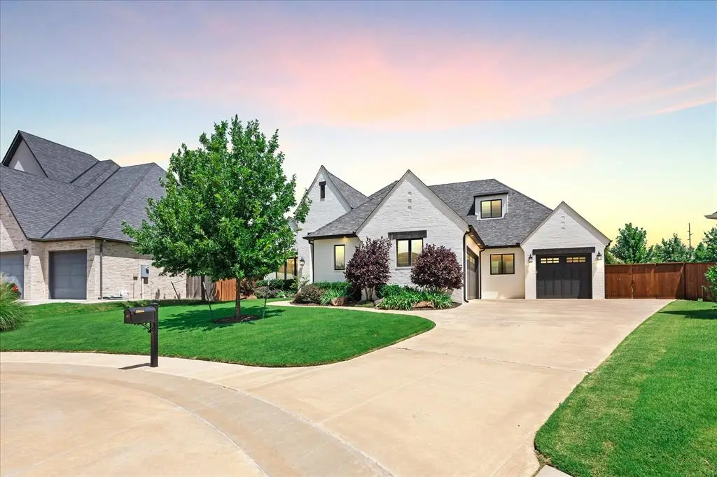 1417 Regency Bridge Circle, Edmond, OK 73034 - #1