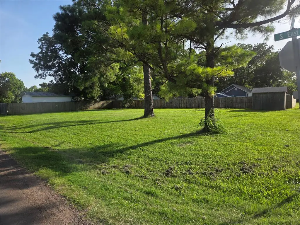 702 S East Avenue, Wynnewood, OK 73098 - #1