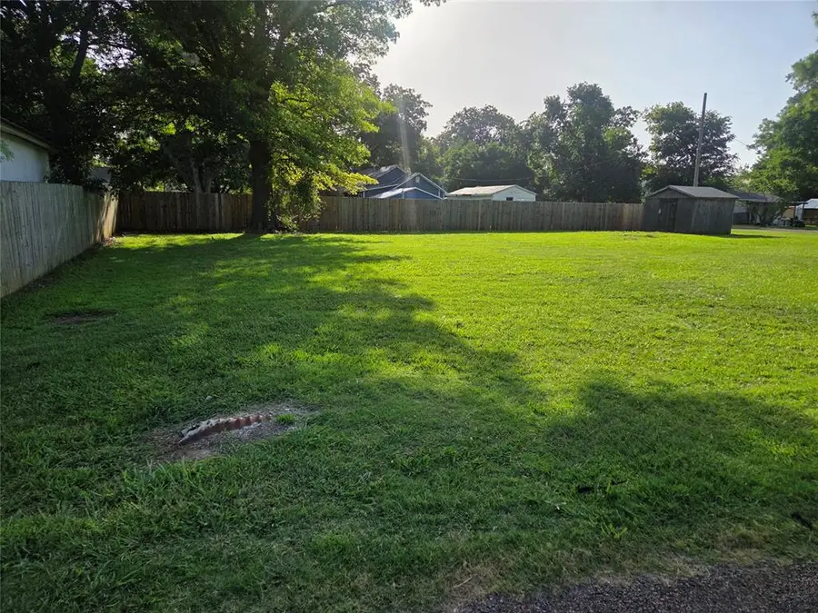 702 S East Avenue, Wynnewood, OK 73098 - #3