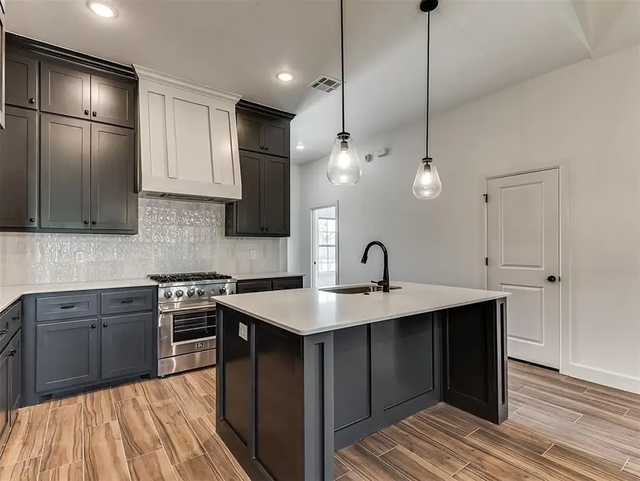 12425 Dolche Vita Drive, Yukon, OK 73099 - #3