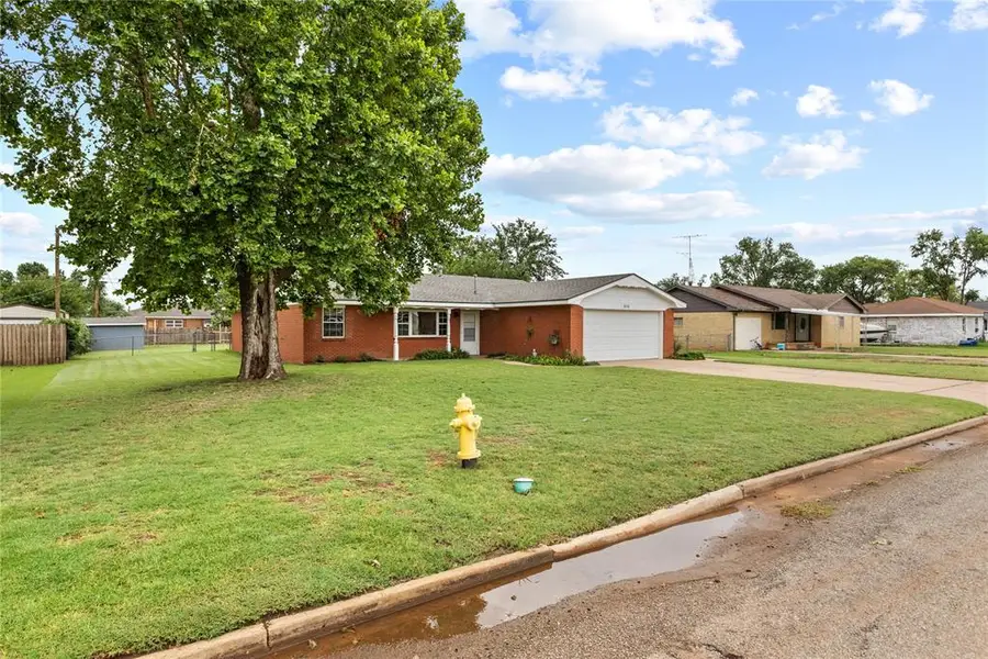 815 N 2nd Street, Okeene, OK 73763 - #3