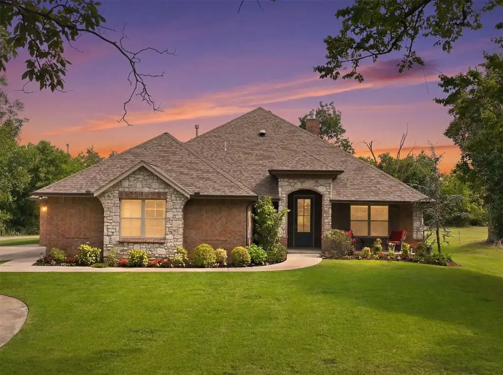 3318 E 44th Street, Edmond, OK 73013 - #1