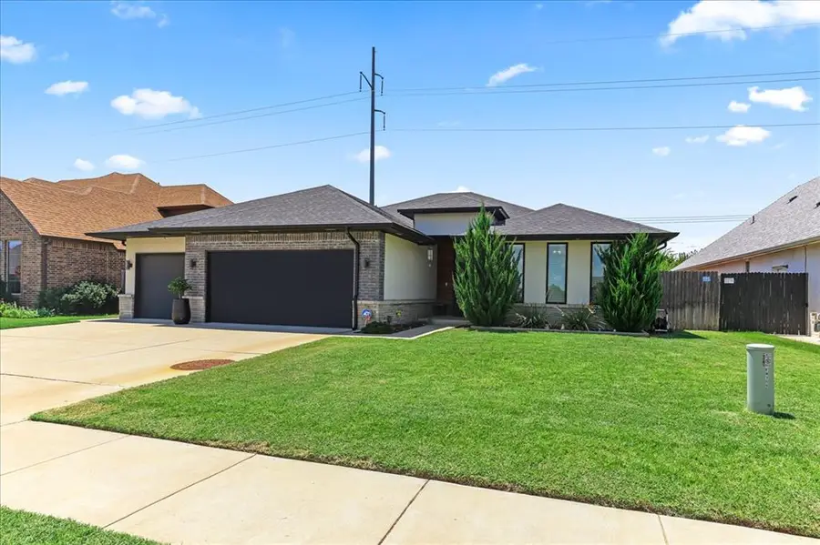 8105 Cloverdale Way, Yukon, OK 73099 - #3