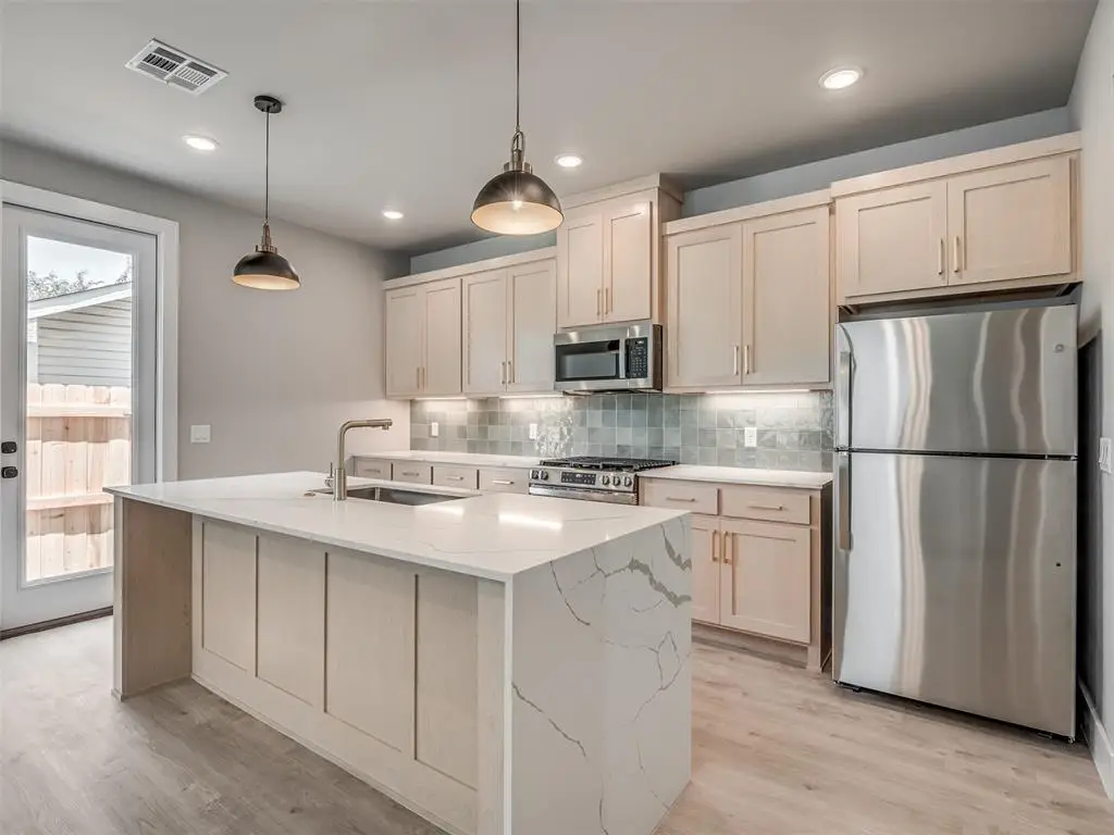 21 N Walnut Street, Edmond, OK 73003 - #1