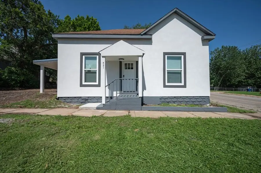 421 N Barker Avenue, El Reno, OK 73036 - #3
