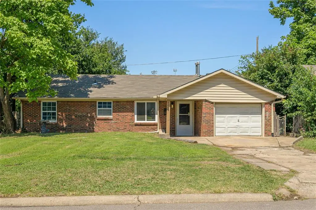 1009 Bell Drive, Midwest City, OK 73110 - #1