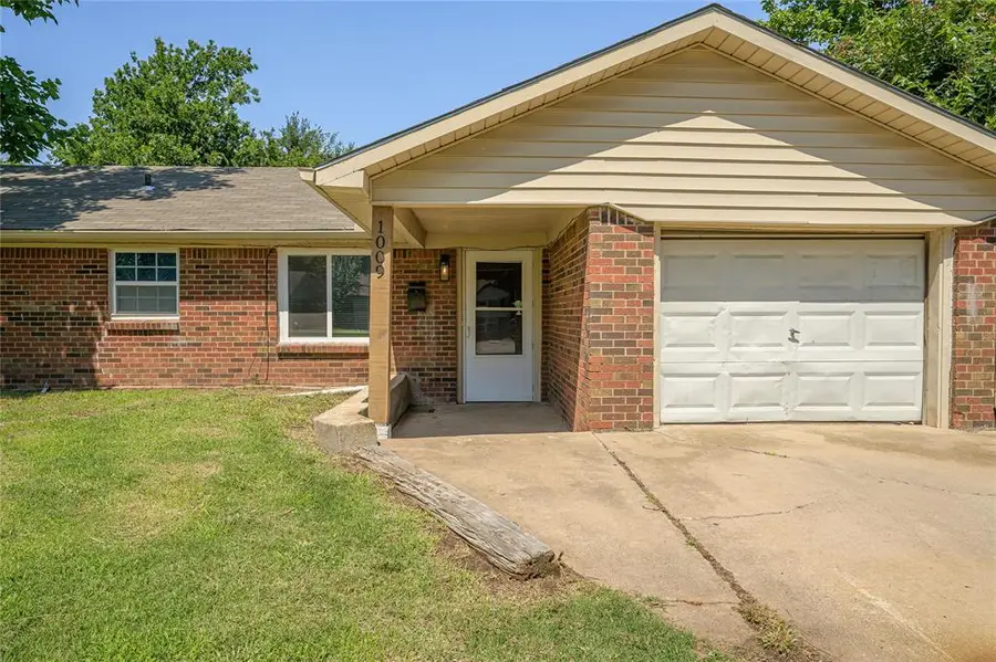 1009 Bell Drive, Midwest City, OK 73110 - #2