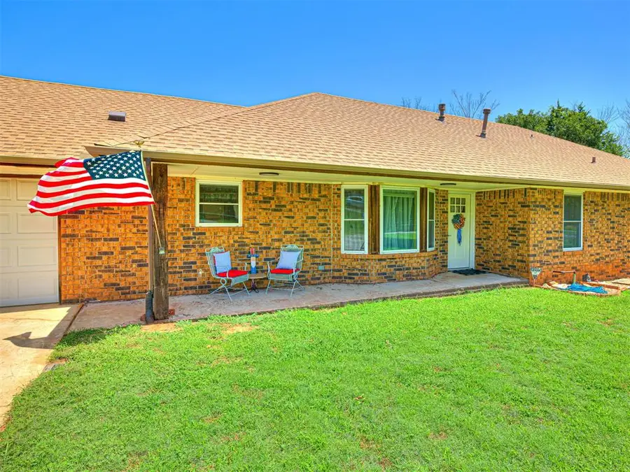 8704 Blackberry Ridge, Edmond, OK 73034 - #2