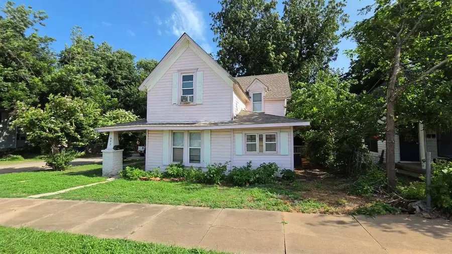 402 E Warner Avenue, Guthrie, OK 73044 - #3