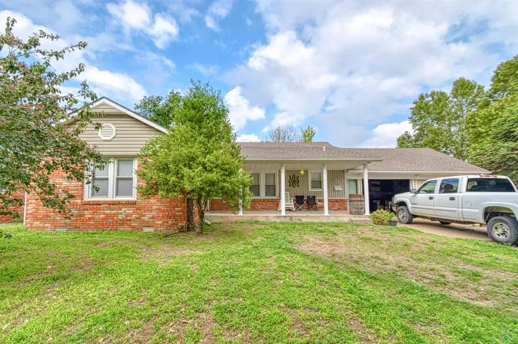 1604 S 9th Street, Chickasha, OK 73018 - #1