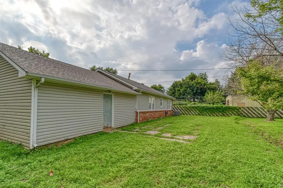 1604 S 9th Street, Chickasha, OK 73018 - #3