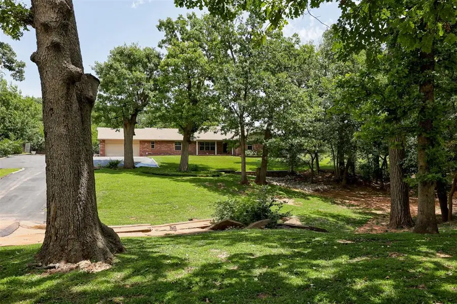 5812 Parkhurst Road, Edmond, OK 73034 - #2