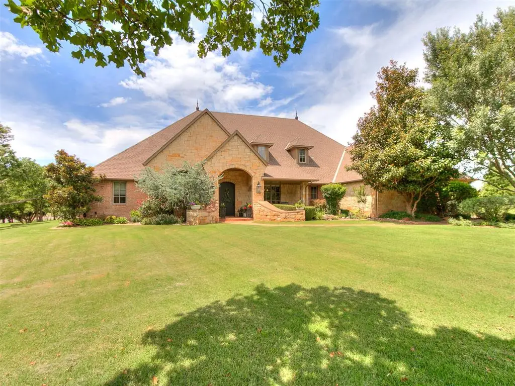 1615 Manchester Avenue, Edmond, OK 73034 - #1