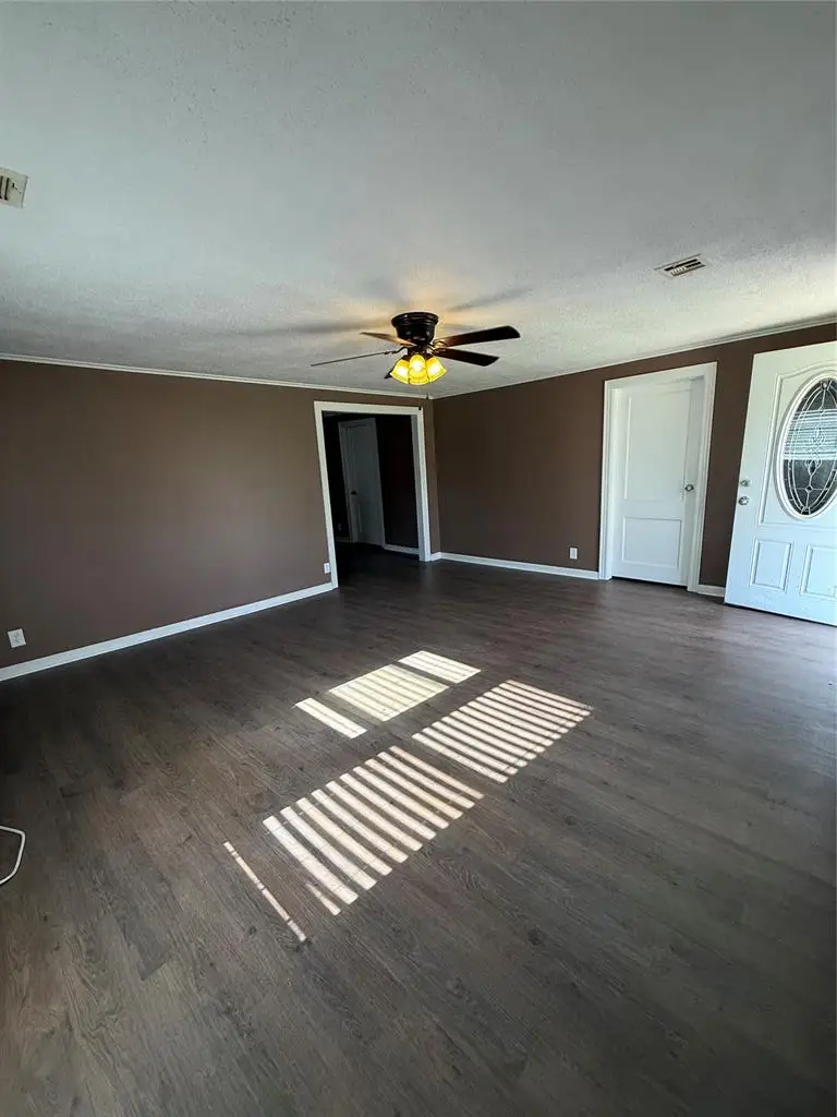 2014 E Chestnut Avenue, Enid, OK 73701 - #3