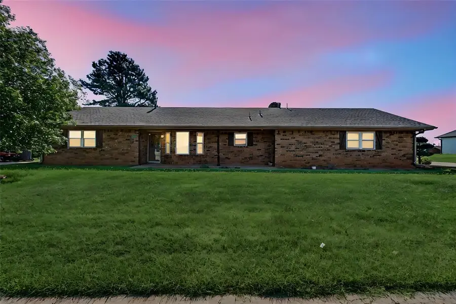 123 W Quail Drive, Cordell, OK 73632 - #3