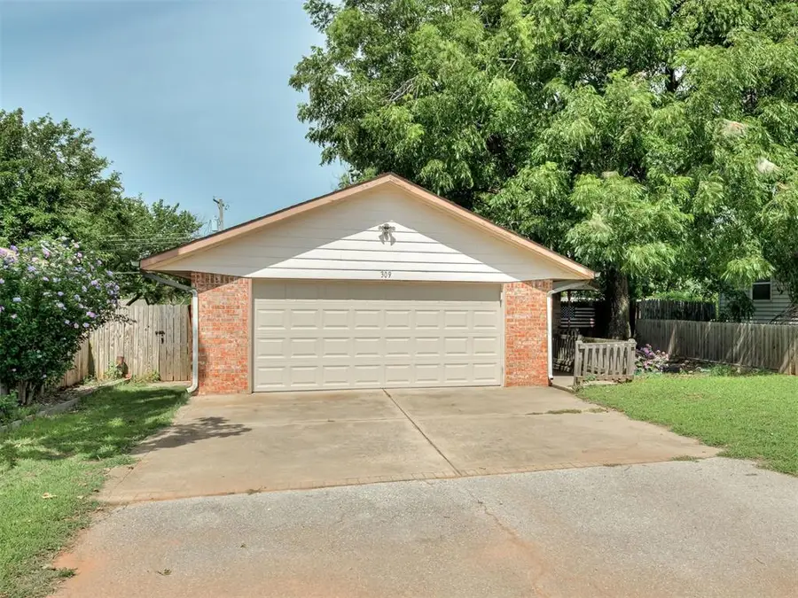 309 S Van Buren Avenue, Blanchard, OK 73010 - #3