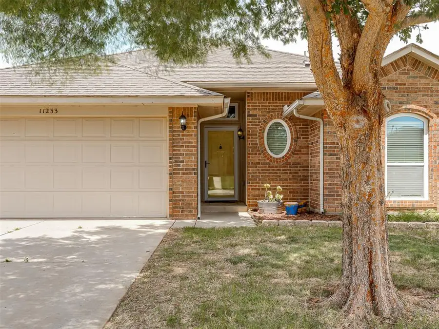 11233 NW 99th Street, Yukon, OK 73099 - #3