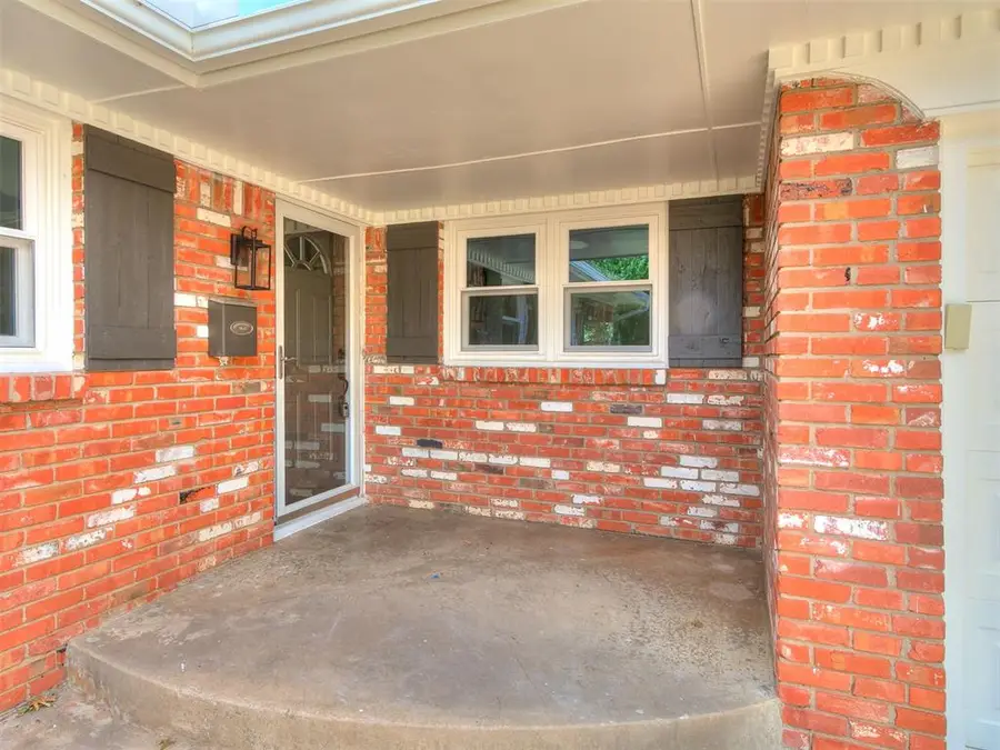 2712 Abbey Road, Oklahoma City, OK 73120 - #3