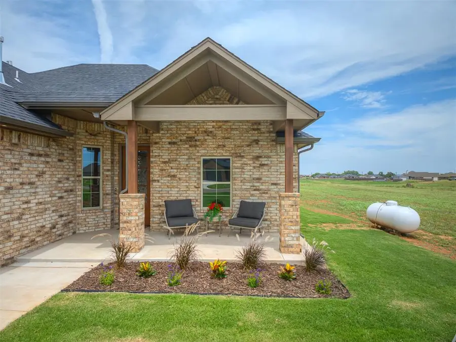 29747 Jade Street, Cashion, OK 73016 - #3