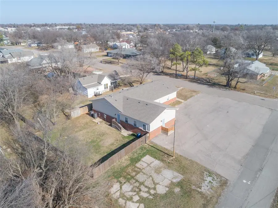 700 N Tucker Avenue, Shawnee, OK 74801 - #3