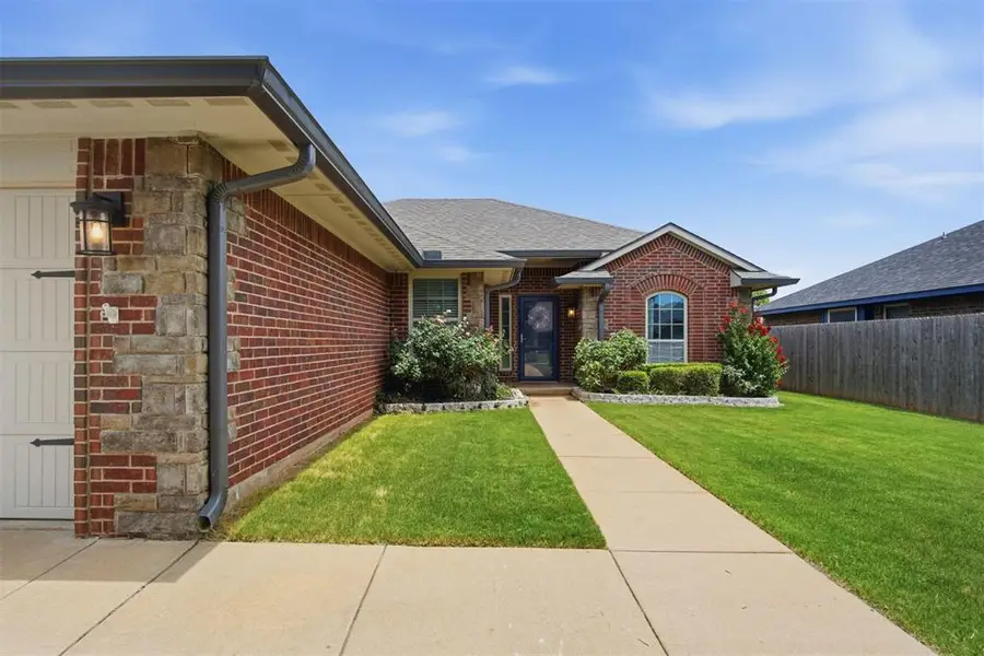 1008 Laurel Creek Drive, Yukon, OK 73099 - #3