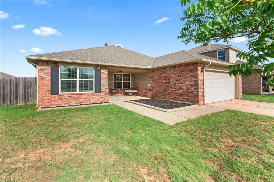 2804 Thompson Farm Lane, Yukon, OK 73099 - #3