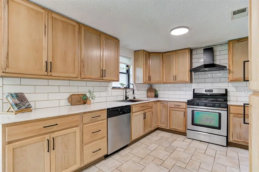 1112 Lapwing Road, Edmond, OK 73003 - #1