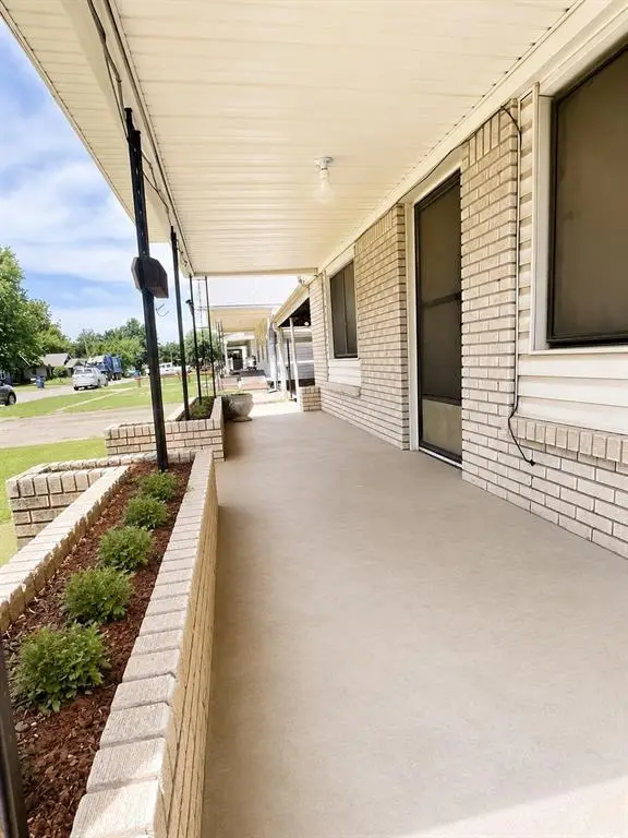920 E Maple Street, Cushing, OK 74023 - #3