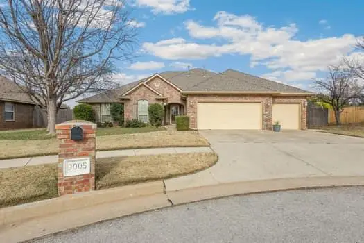 9005 NW 79th Terrace, Yukon, OK 73099 - #1