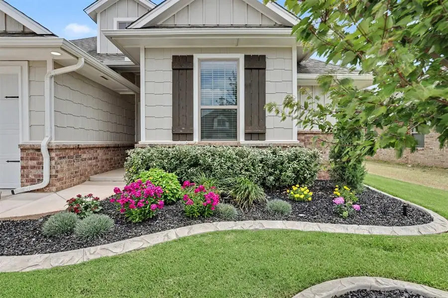 3240 Mangrove Road, Edmond, OK 73034 - #2