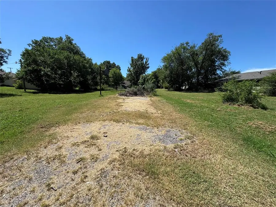 620 W 6th Street, Stroud, OK 74079 - #2