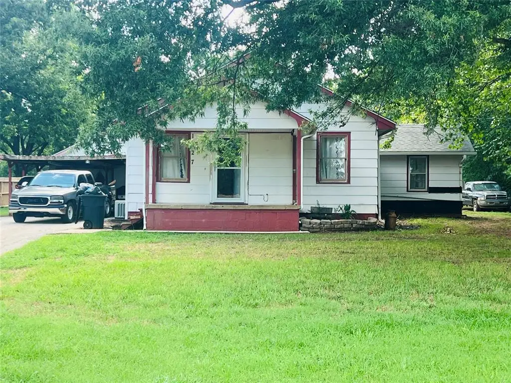1927 Cedar Street, Ponca City, OK 74604 - #1