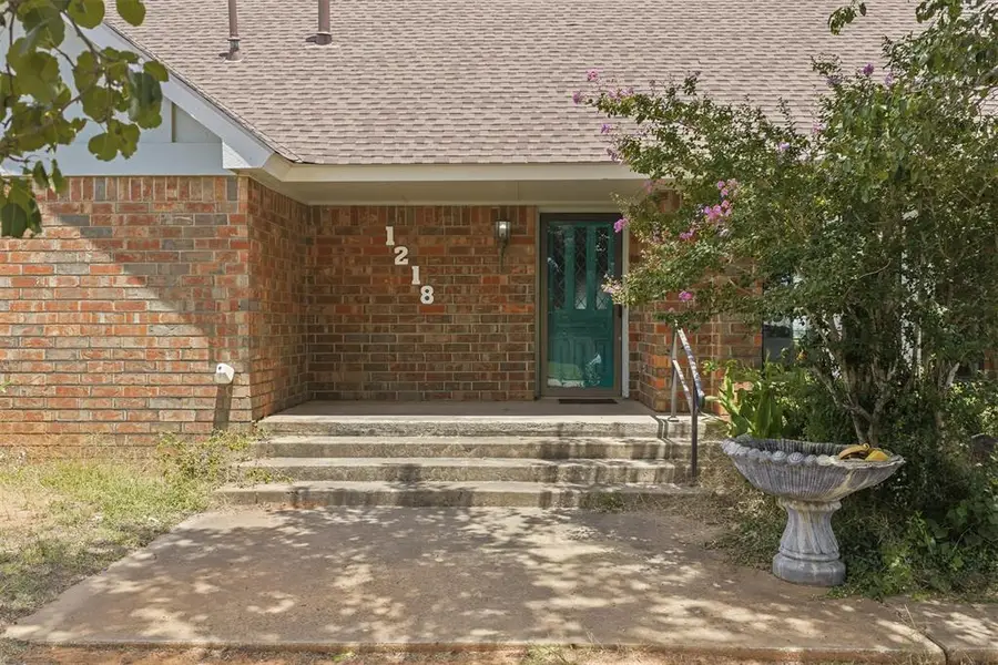 1218 Ridgewood Drive, Lindsay, OK 73052 - #2