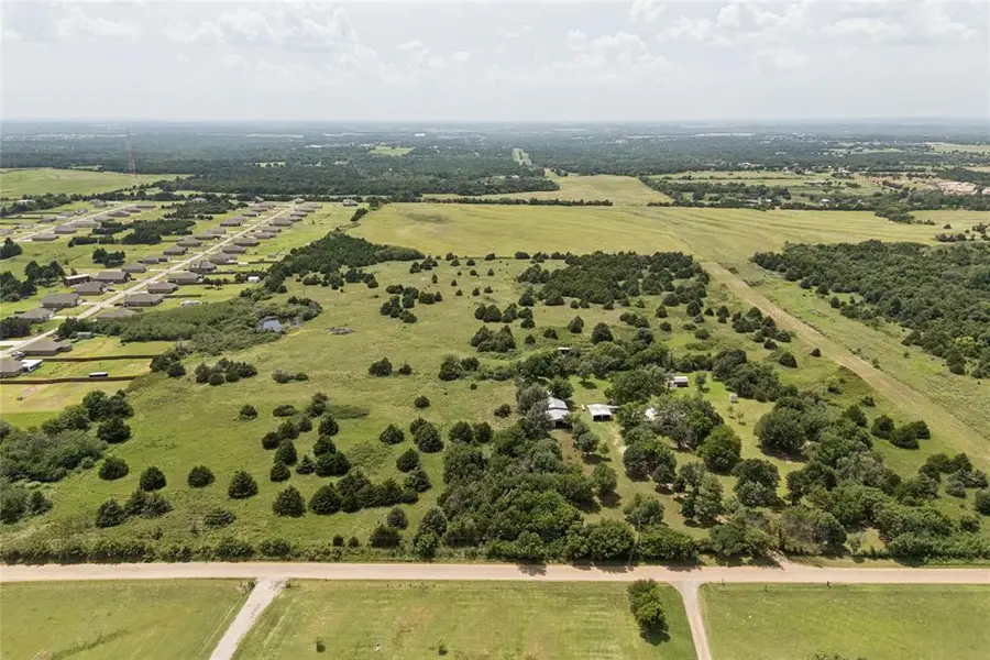 4025 S Post Road, Guthrie, OK 73044 - #3