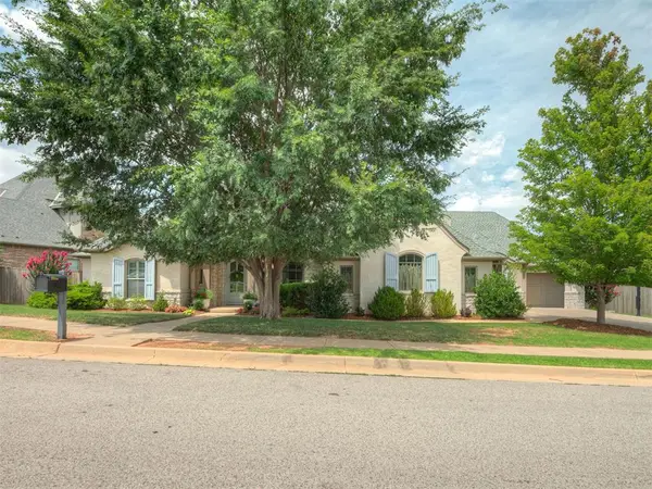 901 Bayonne Bridge Court, Edmond, OK 73034