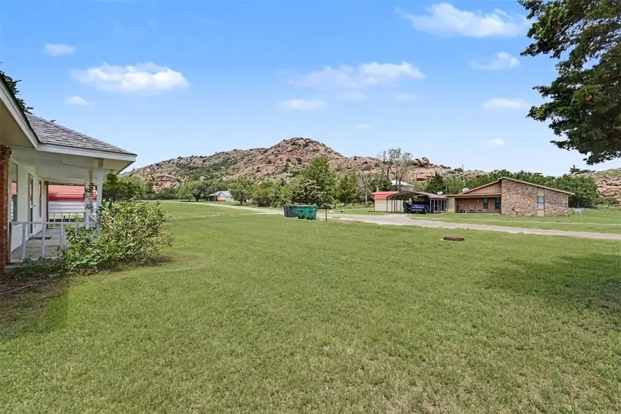 406 E Hahn Street, Granite, OK 73547 - #2
